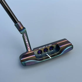 スコッティキャメロン 2023 スーパーセレクト ニューポート パター 右利き用 DLCレインボー加工 KBS CT TOUR ブラックシャフト 362g ヘッドカバー付 新品